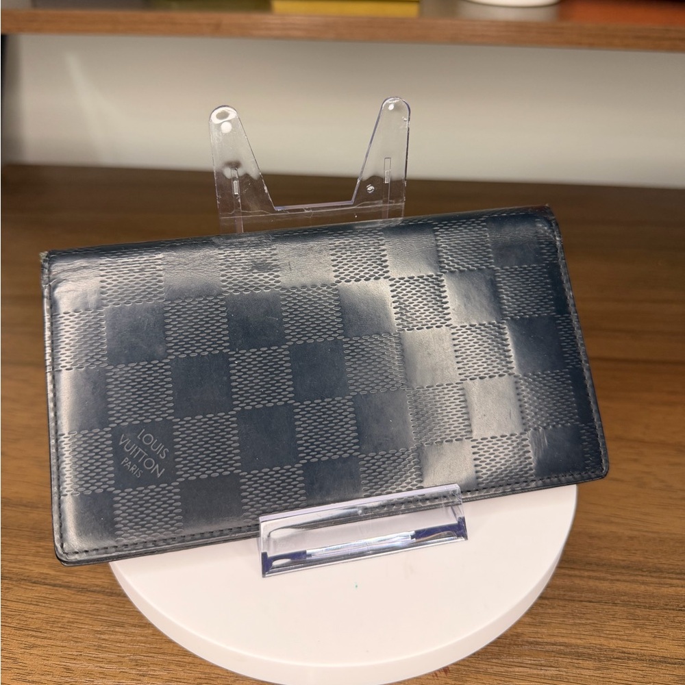 Louis Vuitton Leather Damier Bifold Wallet